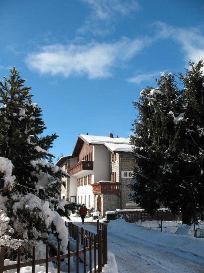 Hotel Bleis Ponte Di Legno Exterior foto