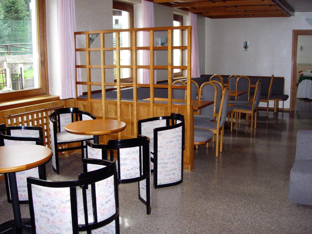 Hotel Bleis Ponte Di Legno Exterior foto